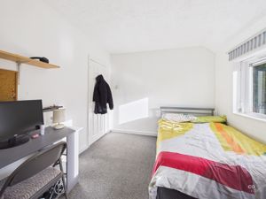 Photo 13- click for photo gallery